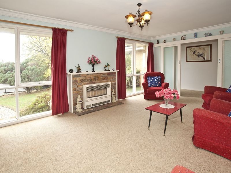 32 Sellick Drive, Croydon VIC 3136