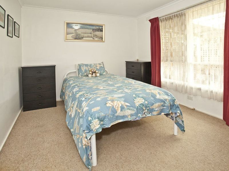 32 Sellick Drive, Croydon VIC 3136