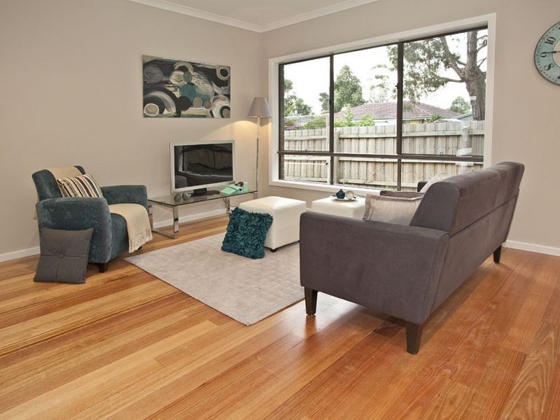 2/16 Diane Crescent, Mooroolbark VIC 3138