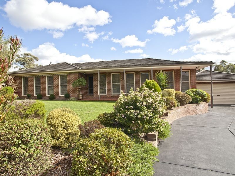 5 Macdonnell Court, Kilsyth VIC 3137