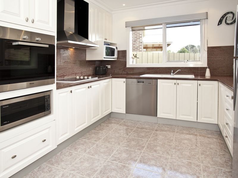 5 Macdonnell Court, Kilsyth VIC 3137