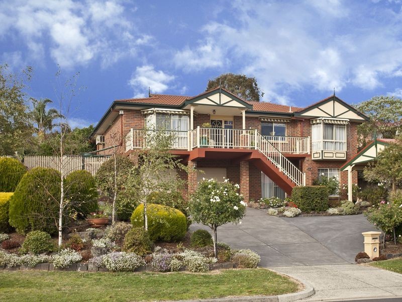37 St Andrews Drive, Chirnside Park VIC 3116