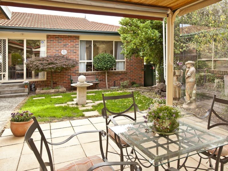 37 St Andrews Drive, Chirnside Park VIC 3116