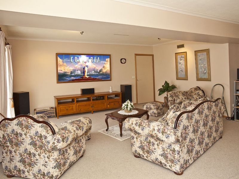 37 St Andrews Drive, Chirnside Park VIC 3116