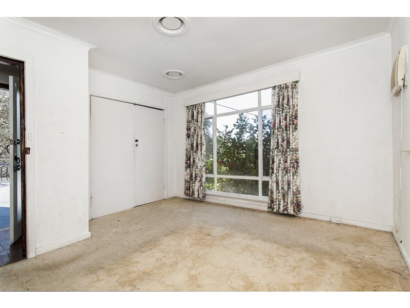 19 Patrick Avenue, Croydon VIC 3136