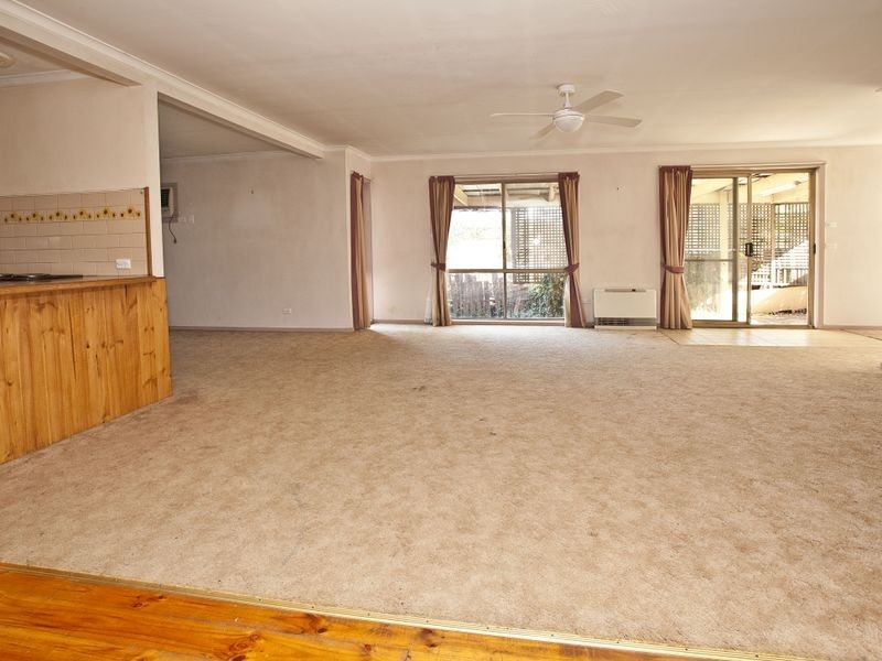 11 Valley Road, Seville VIC 3139