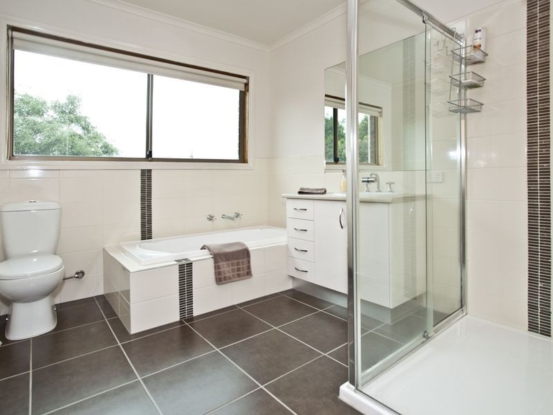 7 Kirkford Drive, Mooroolbark VIC 3138