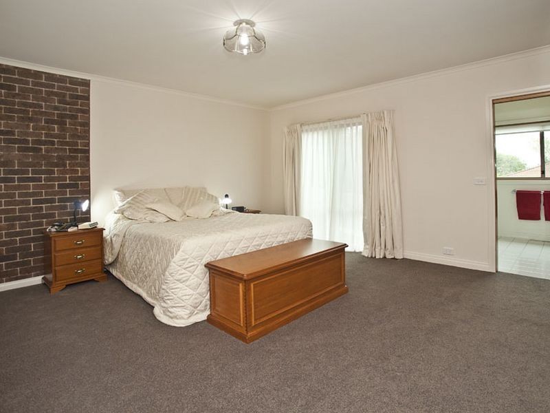 7 Kirkford Drive, Mooroolbark VIC 3138