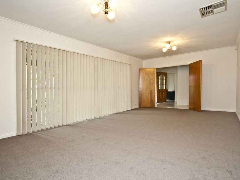 7 Kirkford Drive, Mooroolbark VIC 3138