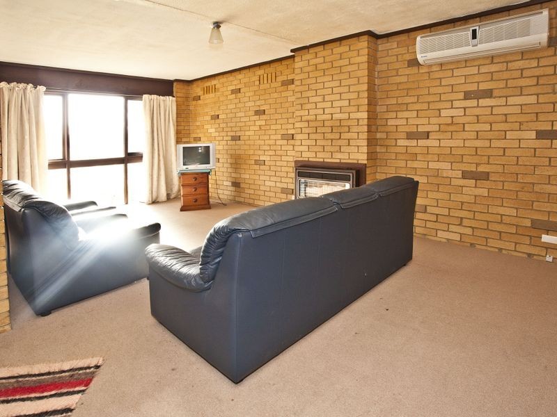 57 Diane Crescent, Croydon VIC 3136