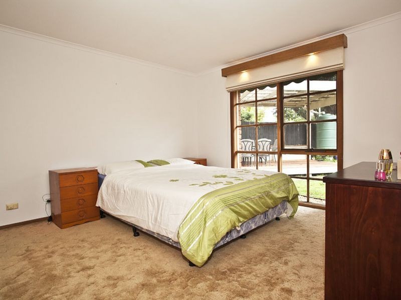 7 Ambon Rise, Croydon Hills VIC 3136