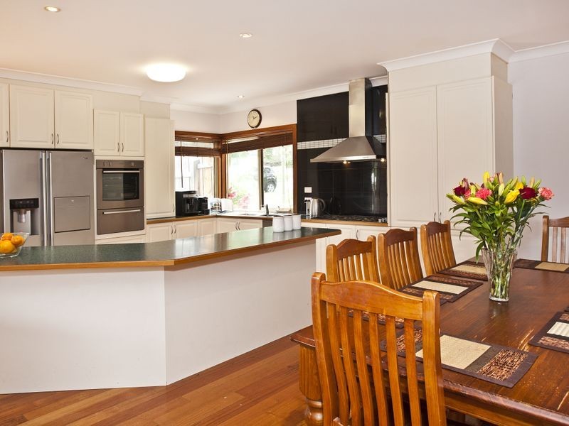 17 Eothen Lane, Kilsyth VIC 3137
