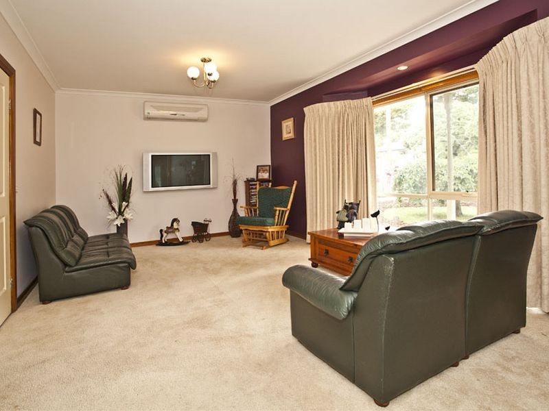 17 Eothen Lane, Kilsyth VIC 3137