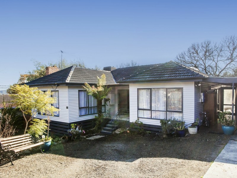 12 Dunoon Street, Mooroolbark VIC 3138