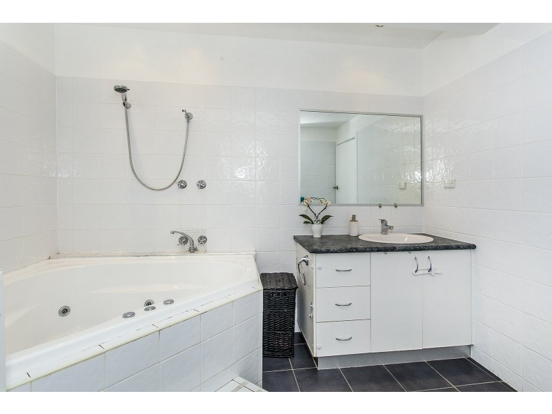 12 Dunoon Street, Mooroolbark VIC 3138