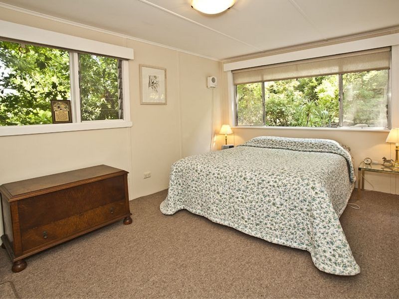4 Pine Road, Mooroolbark VIC 3138