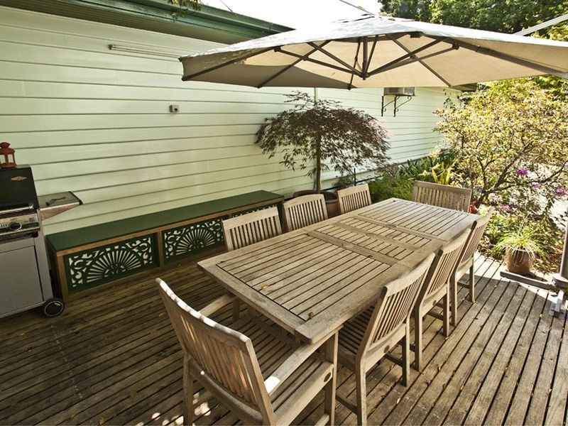 4 Pine Road, Mooroolbark VIC 3138
