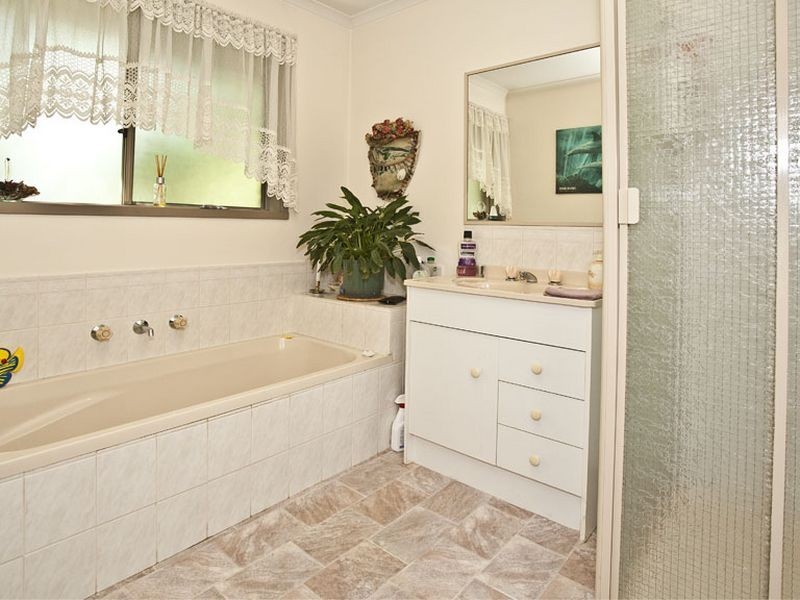 9 The Briars, Mooroolbark VIC 3138