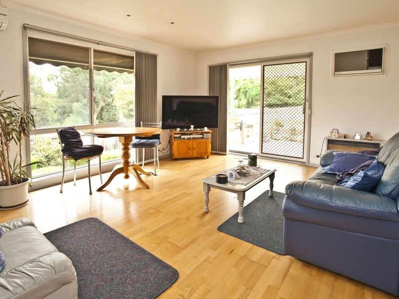 5 Wildberry Close, Croydon Hills VIC 3136