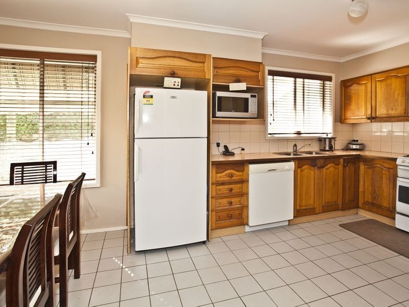 5 Lancaster Road, Mooroolbark VIC 3138