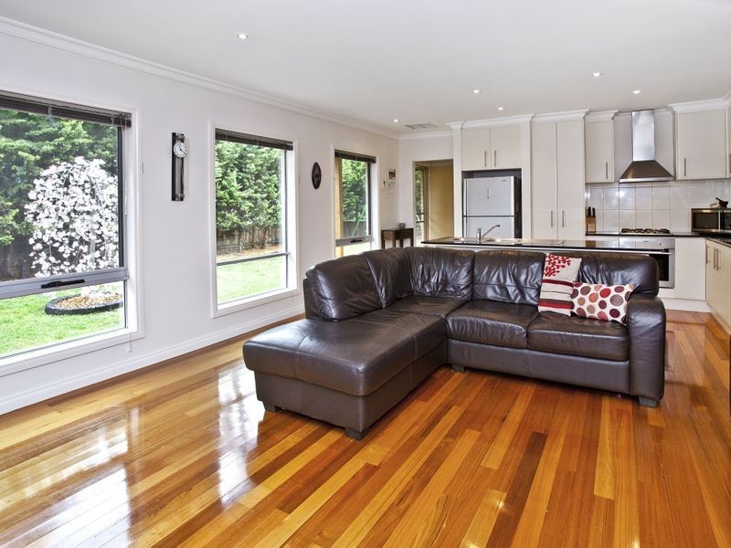 1/2 Denman Street, Kilsyth VIC 3137