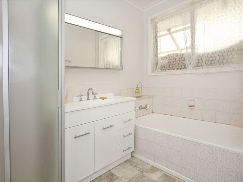 9 Old Kent Road, Mooroolbark VIC 3138