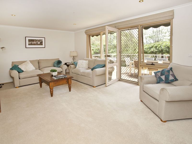 33 Alpine Way, Kilsyth VIC 3137