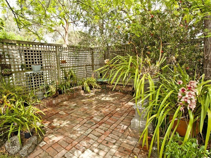 33 Alpine Way, Kilsyth VIC 3137