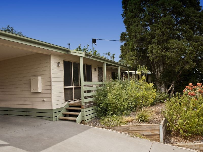 48 Sugarloaf Drive, Chirnside Park VIC 3116