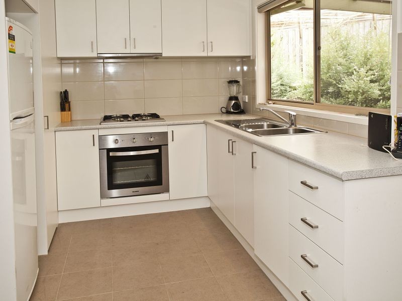 48 Sugarloaf Drive, Chirnside Park VIC 3116