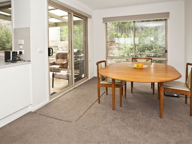 48 Sugarloaf Drive, Chirnside Park VIC 3116