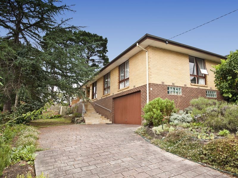 51 Rolling Hills Road, Chirnside Park VIC 3116