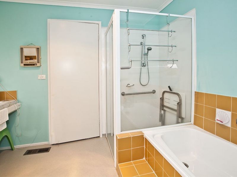 51 Rolling Hills Road, Chirnside Park VIC 3116