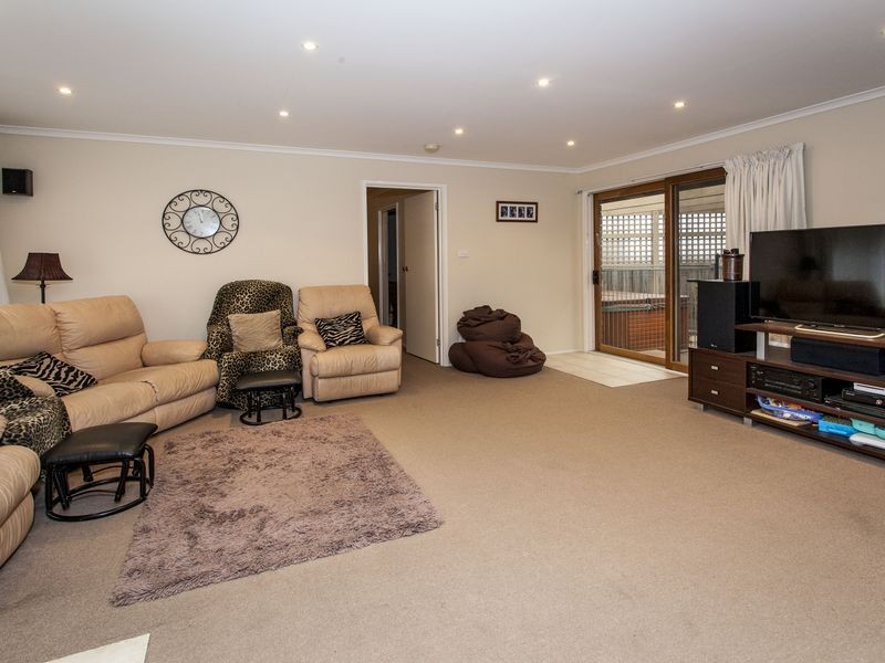 1B Newman Road, Croydon VIC 3136