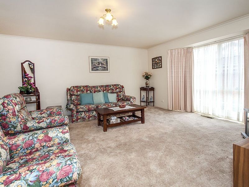 3/9 Railway Crescent, Croydon VIC 3136