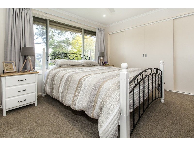 10 Lucas Avenue, Kilsyth VIC 3137