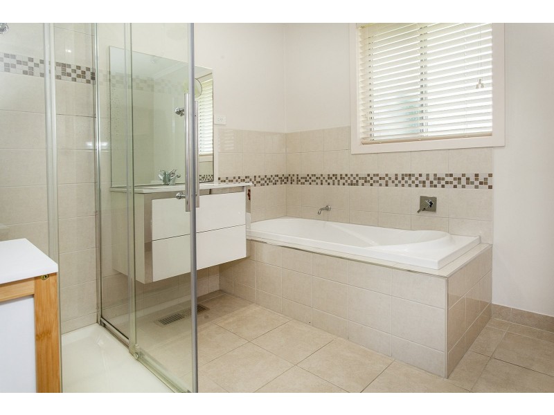 10 Lucas Avenue, Kilsyth VIC 3137