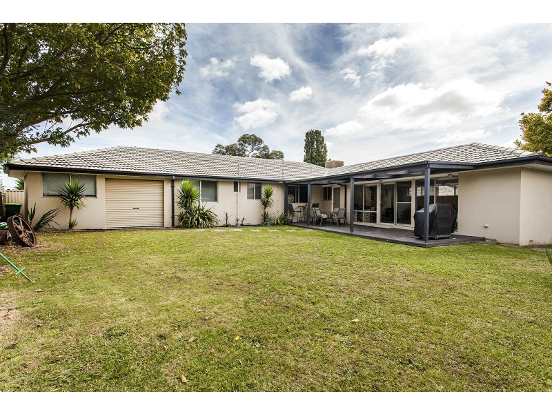 10 Lucas Avenue, Kilsyth VIC 3137