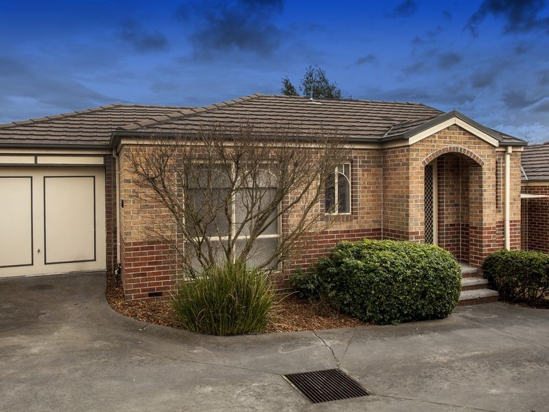 2/15 Cambridge Road, Mooroolbark VIC 3138