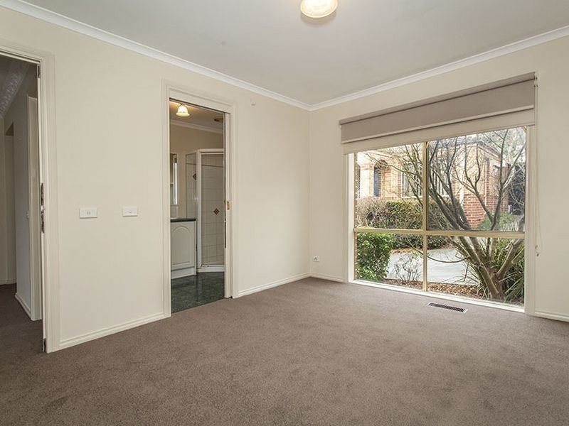 2/15 Cambridge Road, Mooroolbark VIC 3138