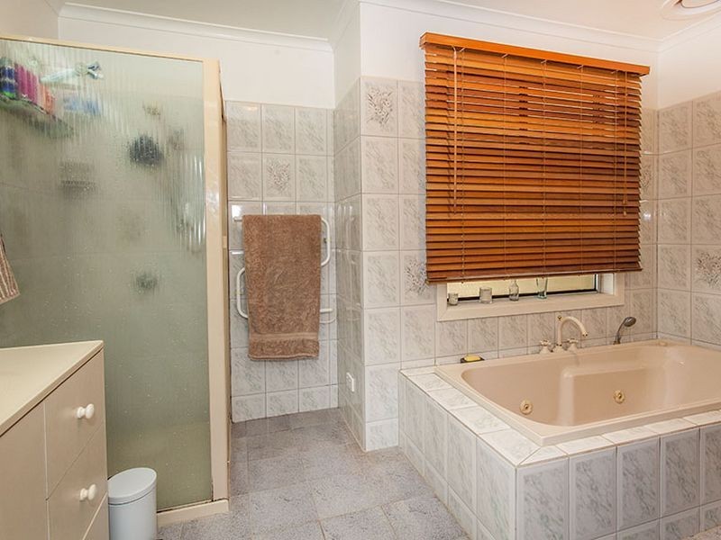 26 Lee Ann Crescent, Croydon VIC 3136
