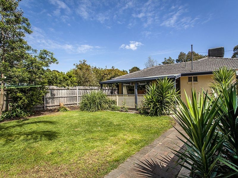 26 Lee Ann Crescent, Croydon VIC 3136