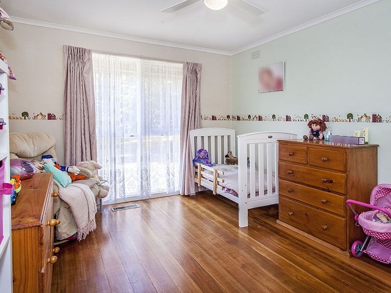 12 Shakespeare Avenue, Mooroolbark VIC 3138