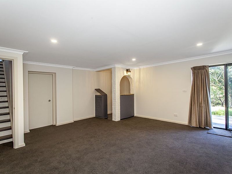 2/226 Manchester Road, Mooroolbark VIC 3138