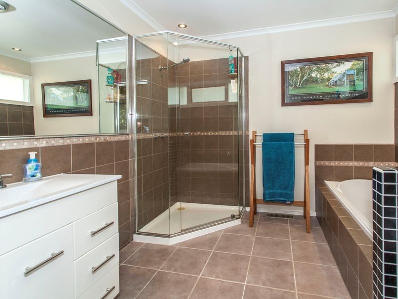 14 Boyana Crescent, Croydon VIC 3136