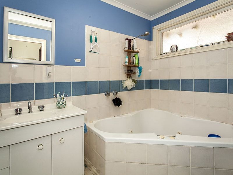 36 Lomond Avenue, Kilsyth VIC 3137