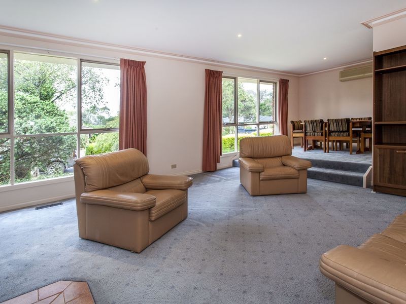 5 Dobell Place, Mooroolbark VIC 3138