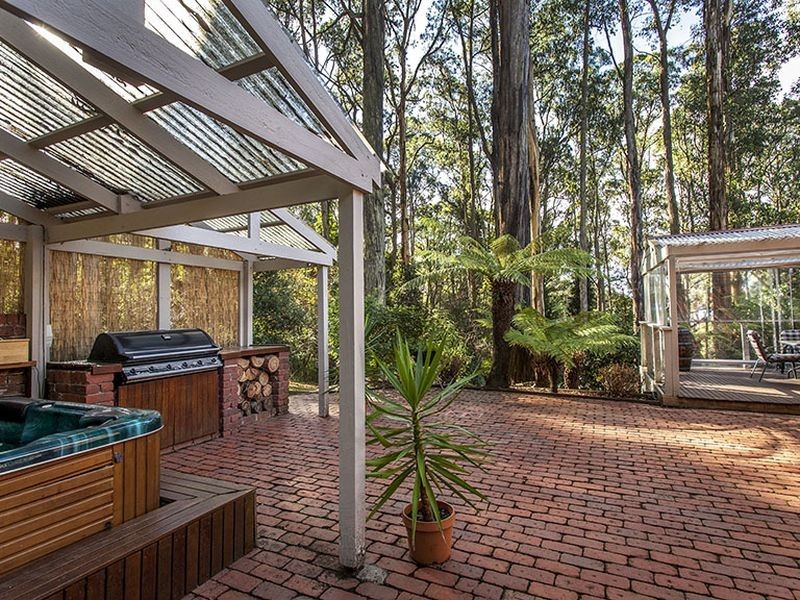 8 Grange Road, Kalorama VIC 3766