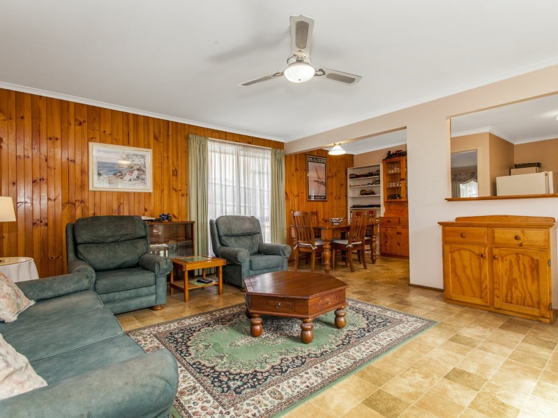 122 Manchester Road, Mooroolbark VIC 3138