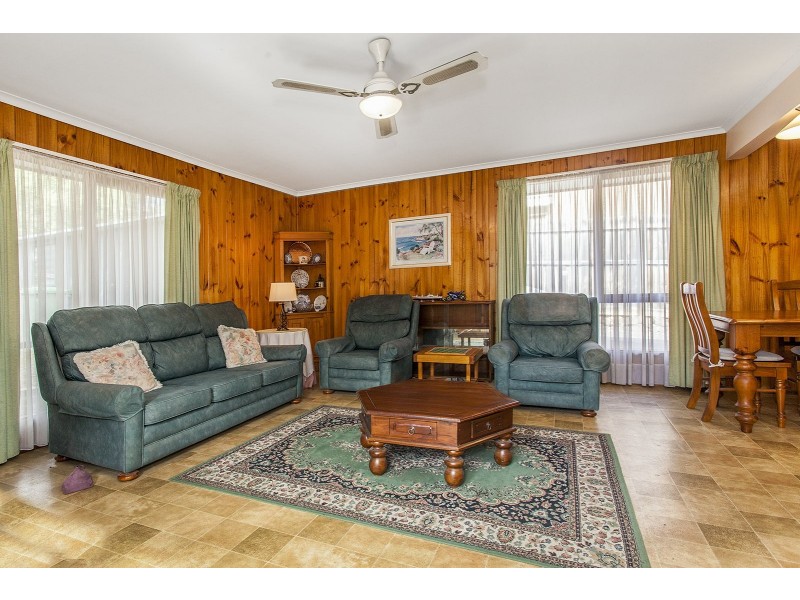 122 Manchester Road, Mooroolbark VIC 3138